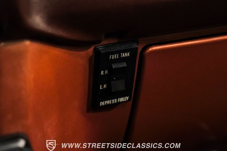 Gmc-Sierra-1500-1983-Light-Bronze-Mahogany-43