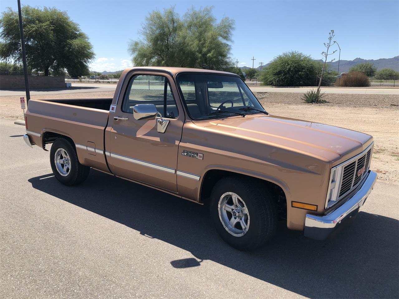 Gmc-Sierra-1500-1985-Metallic-Fawn-Brown-Medium-Prairie-Tan-D-10