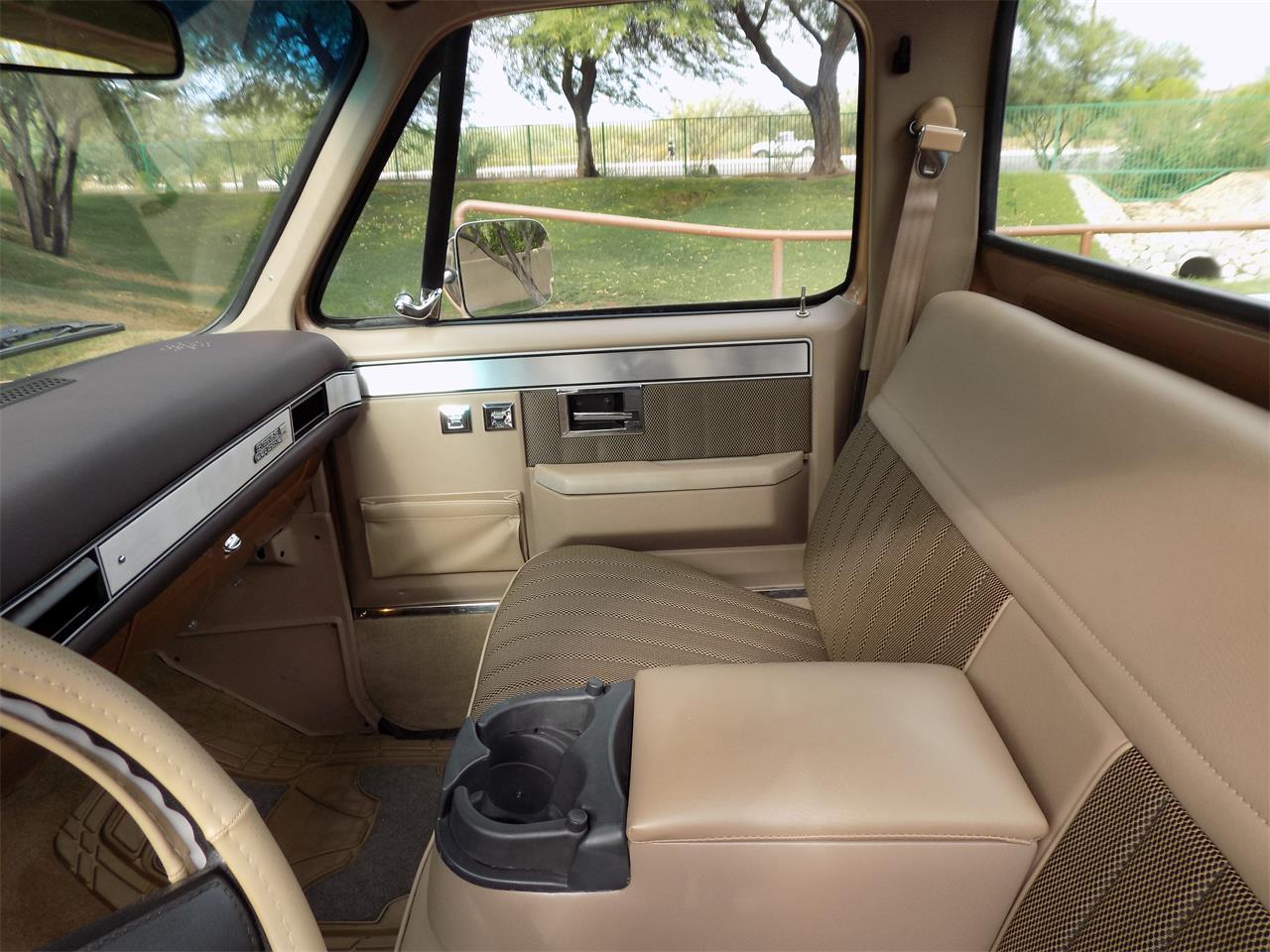 Gmc-Sierra-1500-1985-Metallic-Fawn-Brown-Medium-Prairie-Tan-D-24