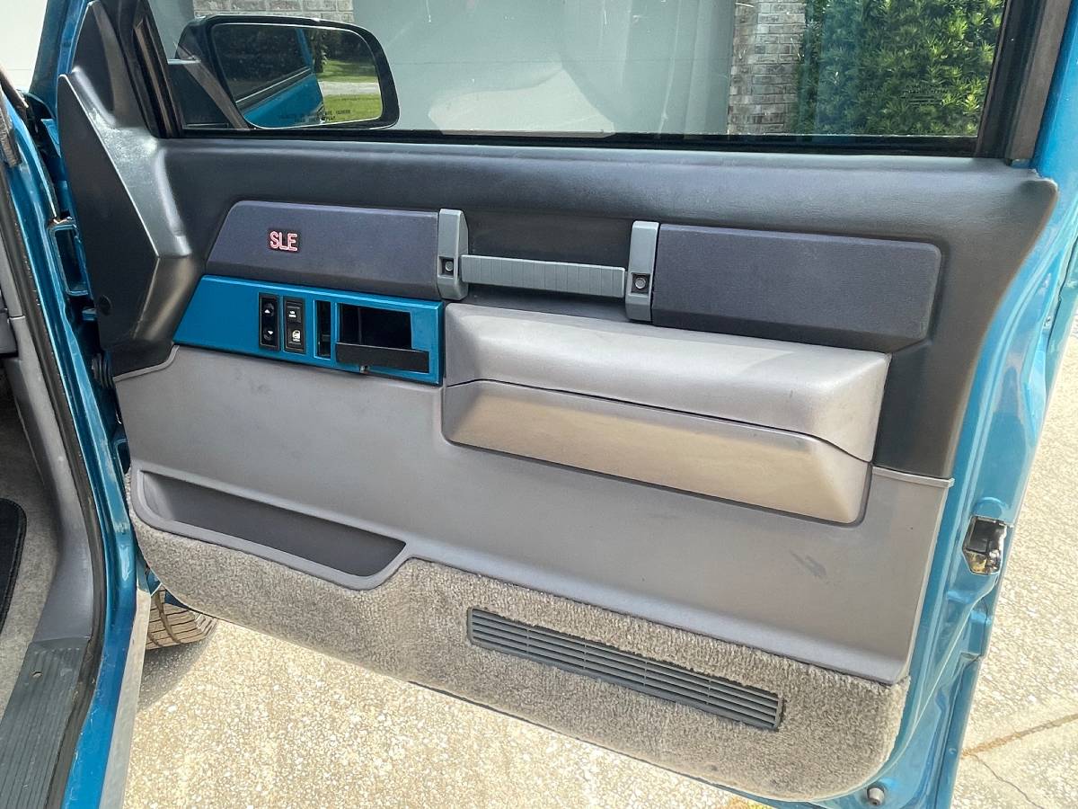 Gmc-Sierra-1500-1988-blue-14