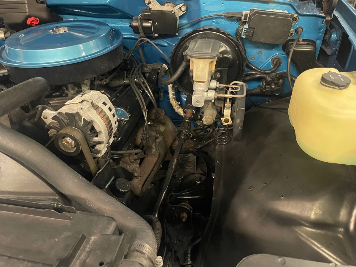 Gmc-Sierra-1500-1988-blue-18