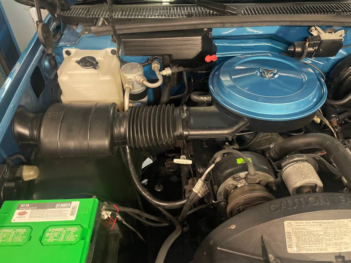 Gmc-Sierra-1500-1988-blue-19