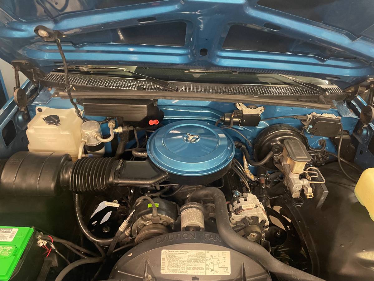 Gmc-Sierra-1500-1988-blue-20