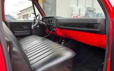 Gmc-Sierra-1982-Red-5