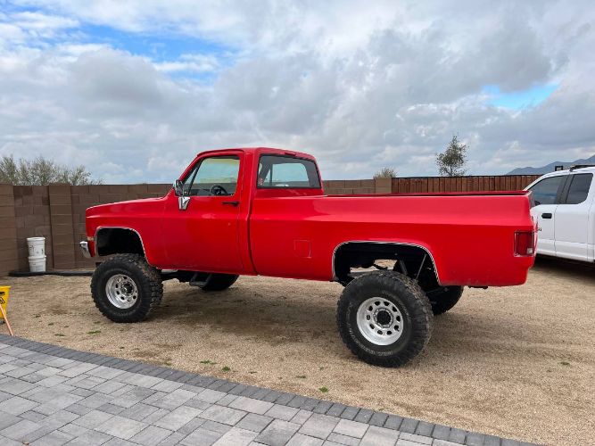 Gmc-Sierra-1982-Red