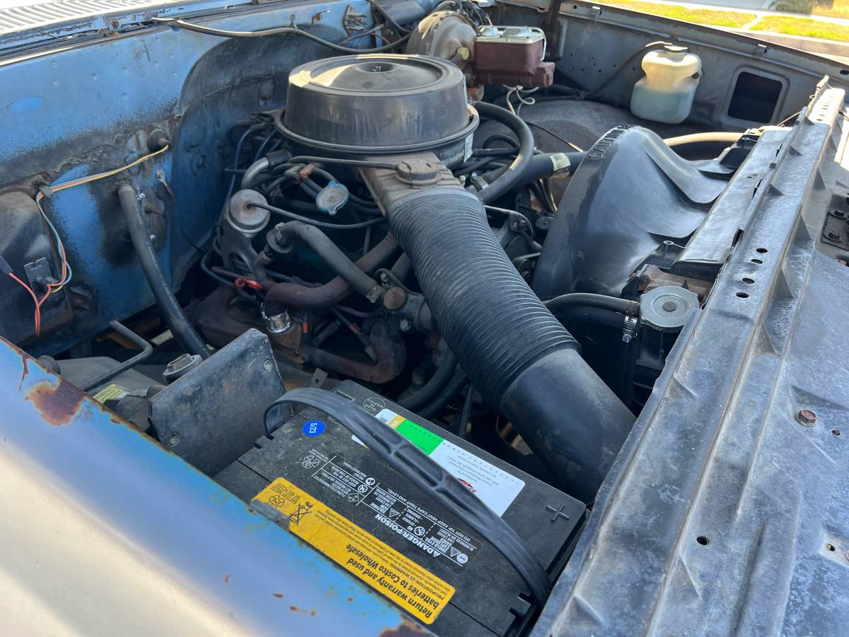 Gmc-Sierra-1982-blue-14
