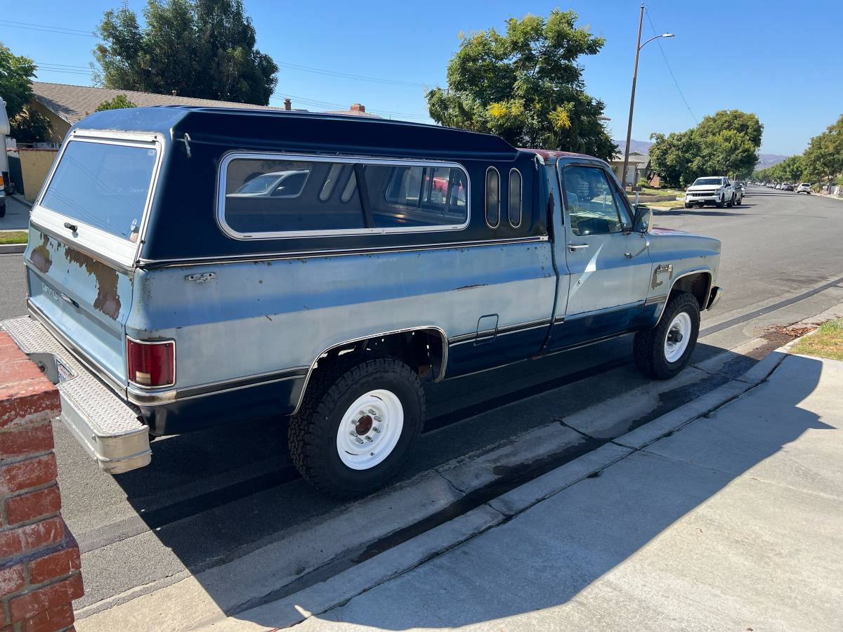 Gmc-Sierra-1982-blue-2