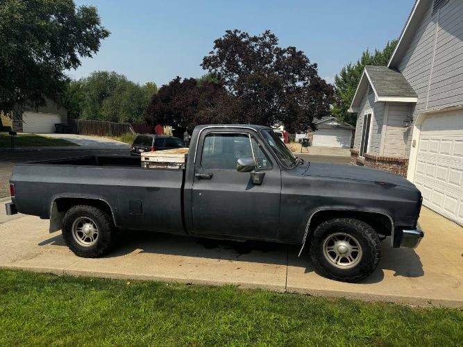 Gmc-Sierra-1984-Black