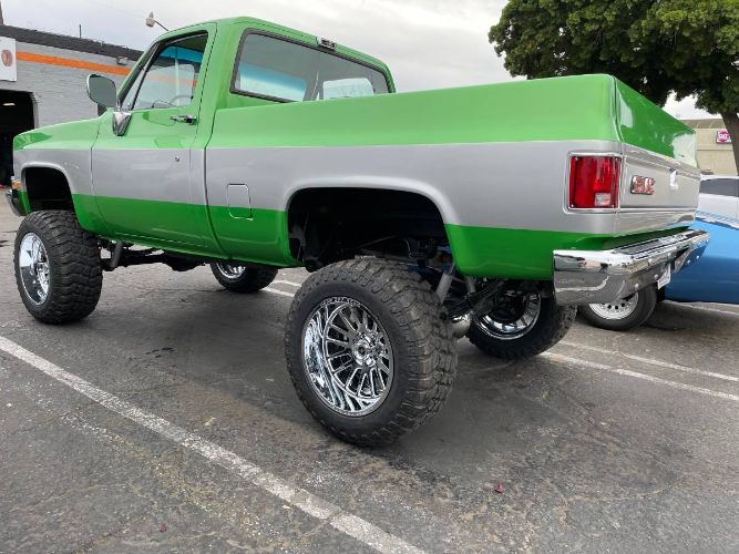 Gmc-Sierra-1984-Green-2