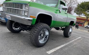 Gmc-Sierra-1984-Green