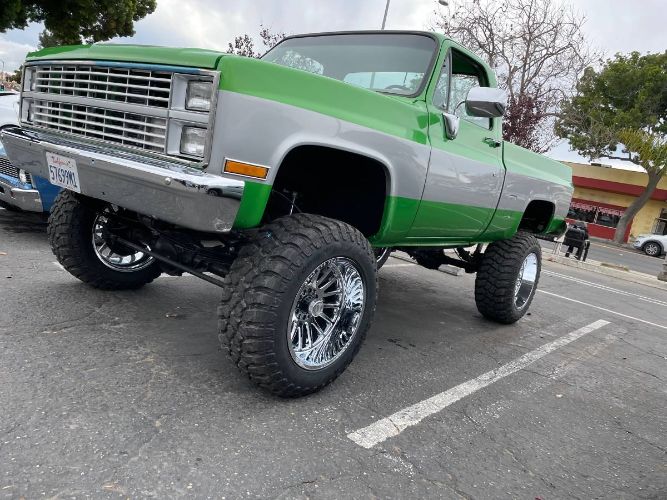 Gmc-Sierra-1984-Green