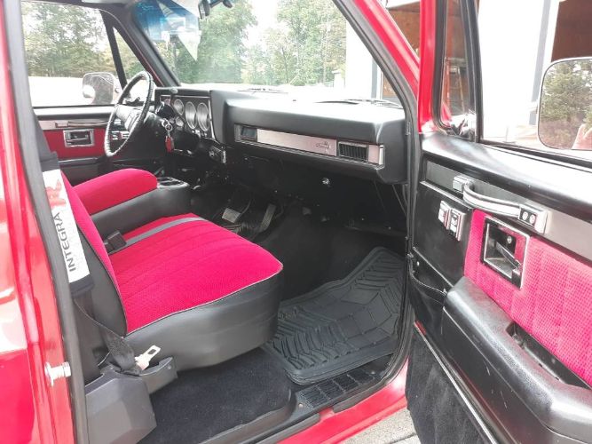 Gmc-Sierra-1984-Red-2