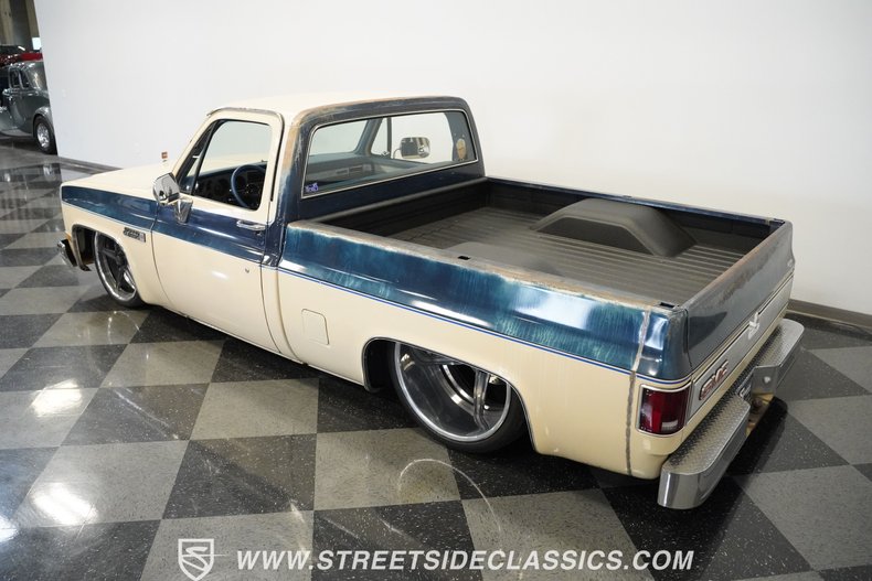 Gmc-Sierra-1985-Doeskin-Tan-Galleon-Blue-10