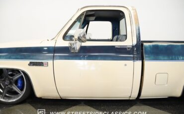 Gmc-Sierra-1985-Doeskin-Tan-Galleon-Blue-13
