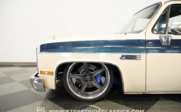 Gmc-Sierra-1985-Doeskin-Tan-Galleon-Blue-14