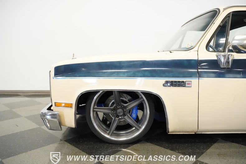 Gmc-Sierra-1985-Doeskin-Tan-Galleon-Blue-14