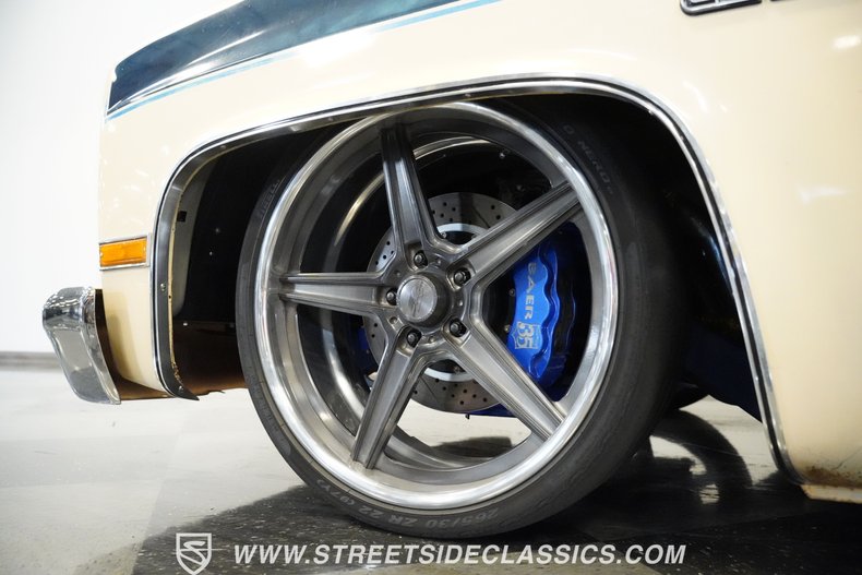 Gmc-Sierra-1985-Doeskin-Tan-Galleon-Blue-15