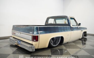 Gmc-Sierra-1985-Doeskin-Tan-Galleon-Blue-25