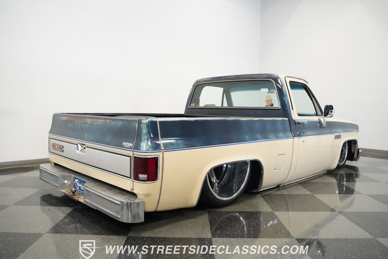 Gmc-Sierra-1985-Doeskin-Tan-Galleon-Blue-25