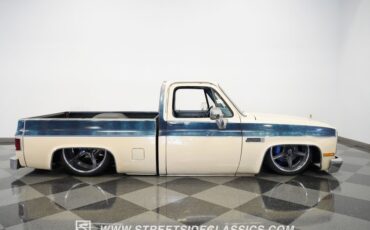 Gmc-Sierra-1985-Doeskin-Tan-Galleon-Blue-27