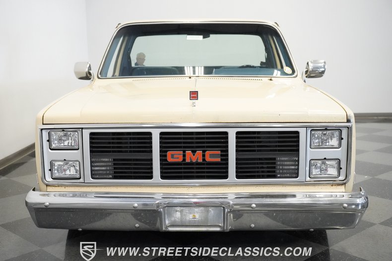 Gmc-Sierra-1985-Doeskin-Tan-Galleon-Blue-3