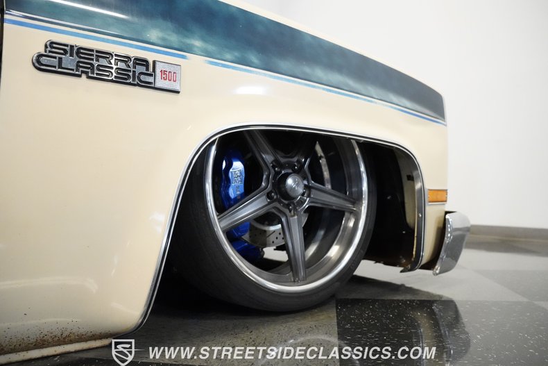 Gmc-Sierra-1985-Doeskin-Tan-Galleon-Blue-30