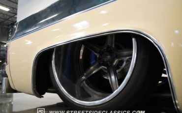 Gmc-Sierra-1985-Doeskin-Tan-Galleon-Blue-34