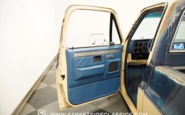 Gmc-Sierra-1985-Doeskin-Tan-Galleon-Blue-49