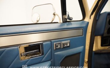 Gmc-Sierra-1985-Doeskin-Tan-Galleon-Blue-6