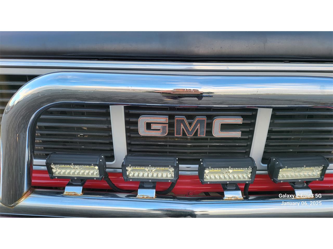 Gmc-Sierra-1986-Red-Black-amp-Red-11