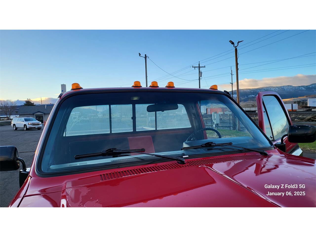 Gmc-Sierra-1986-Red-Black-amp-Red-12