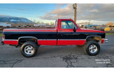 Gmc-Sierra-1986-Red-Black-amp-Red-15