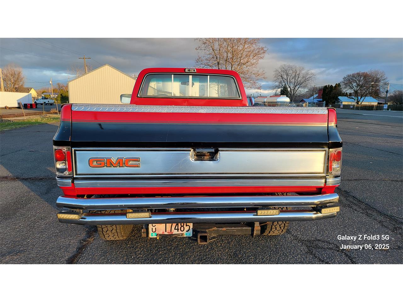 Gmc-Sierra-1986-Red-Black-amp-Red-17