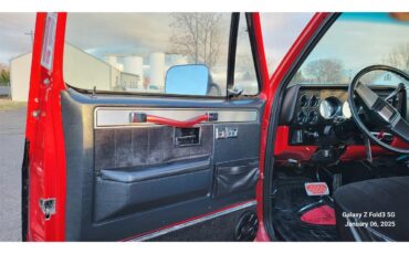 Gmc-Sierra-1986-Red-Black-amp-Red-21