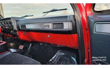 Gmc-Sierra-1986-Red-Black-amp-Red-26