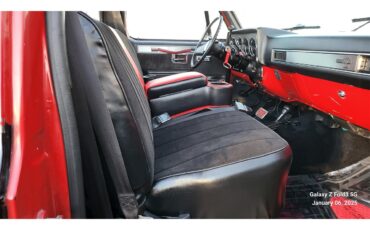 Gmc-Sierra-1986-Red-Black-amp-Red-27