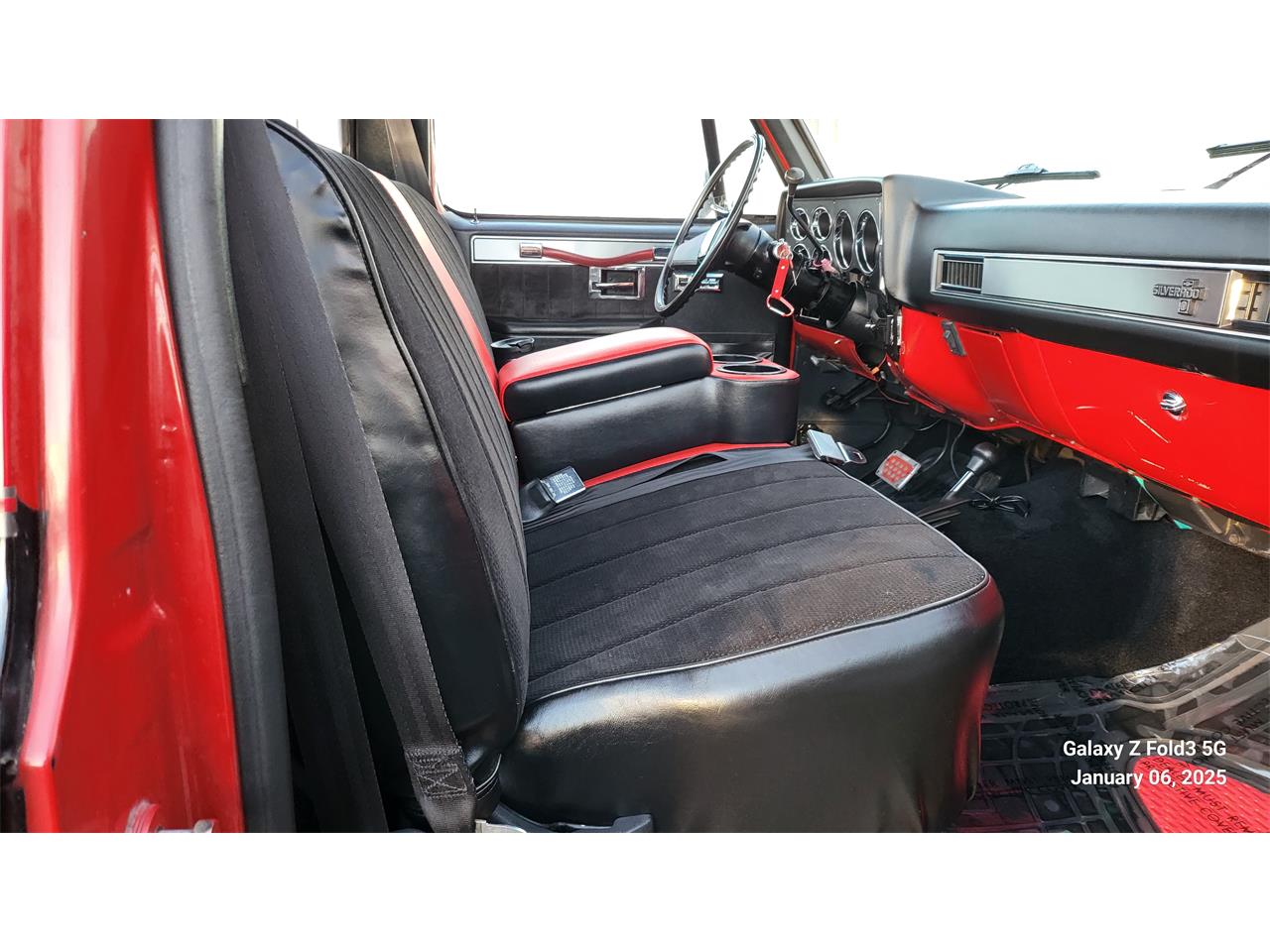 Gmc-Sierra-1986-Red-Black-amp-Red-27