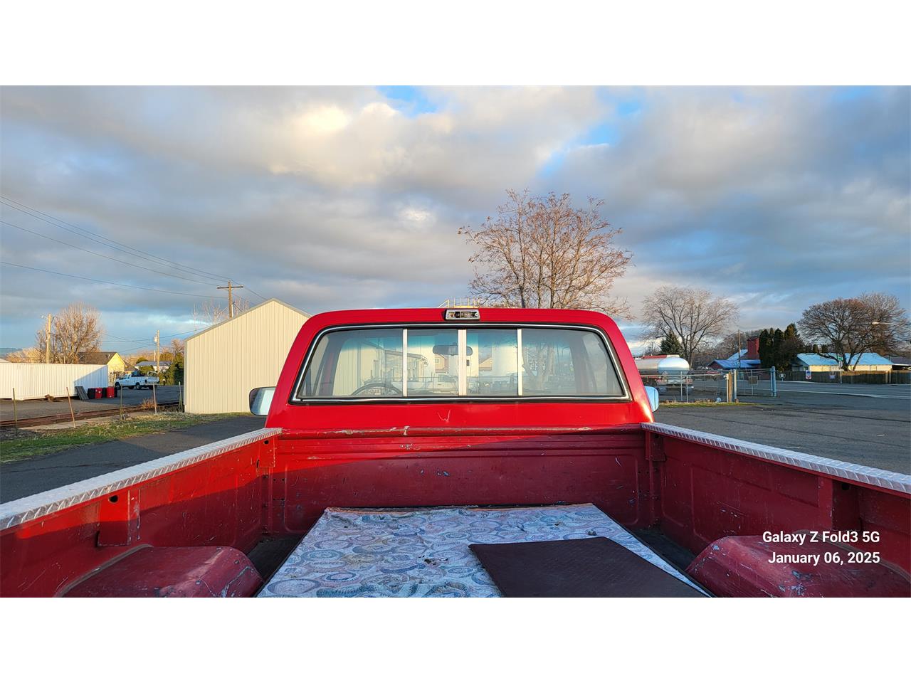 Gmc-Sierra-1986-Red-Black-amp-Red-30