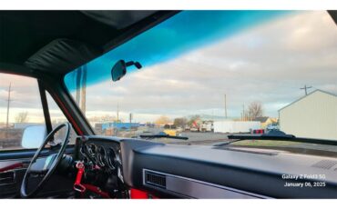 Gmc-Sierra-1986-Red-Black-amp-Red-32