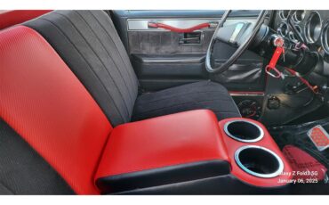 Gmc-Sierra-1986-Red-Black-amp-Red-34