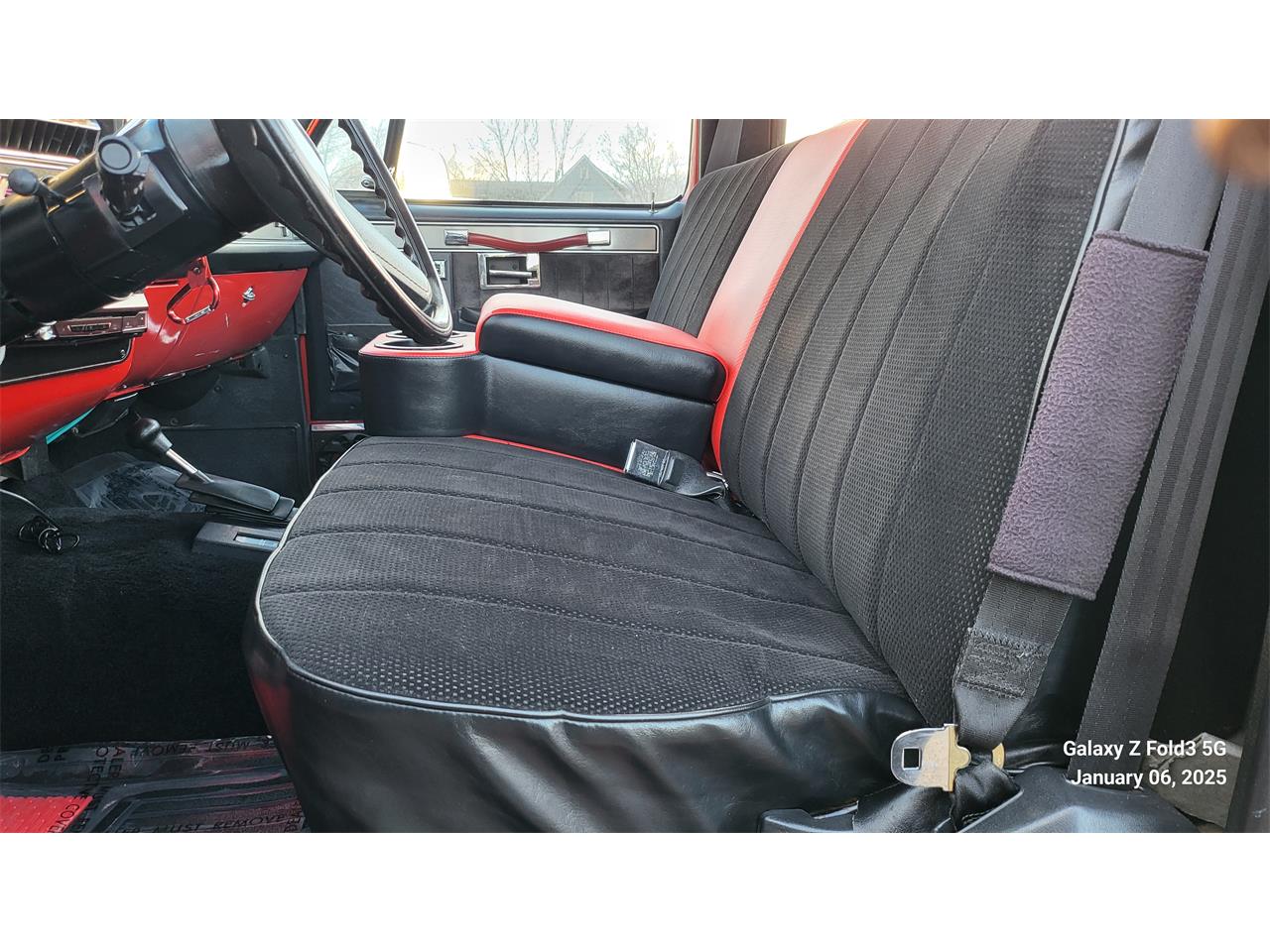 Gmc-Sierra-1986-Red-Black-amp-Red-37