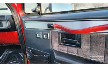 Gmc-Sierra-1986-Red-Black-amp-Red-40
