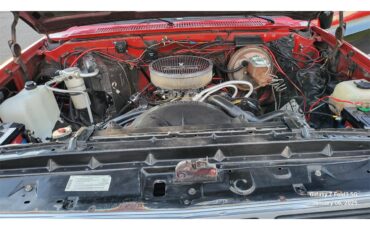Gmc-Sierra-1986-Red-Black-amp-Red-42