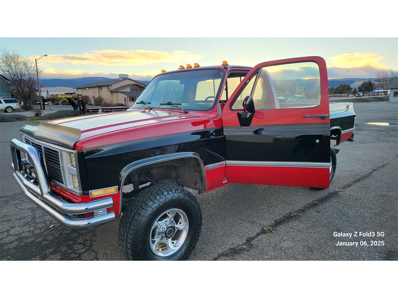 Gmc-Sierra-1986-Red-Black-amp-Red-6