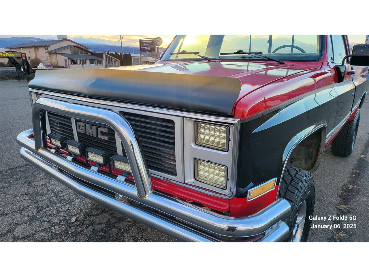 Gmc-Sierra-1986-Red-Black-amp-Red-7