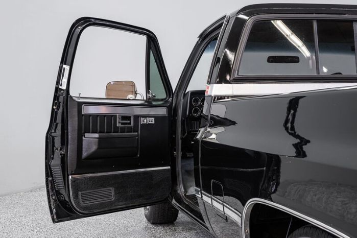 Gmc-Sierra-1987-Black-7
