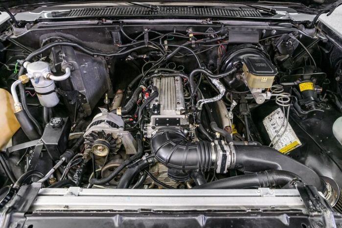 Gmc-Sierra-1987-Black-9