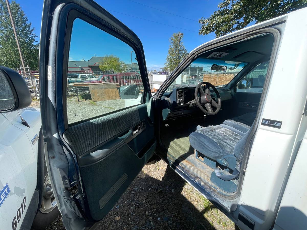 Gmc-Sierra-1994-white-3