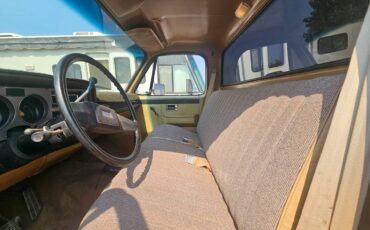 Gmc-Sierra-2500-1986-10