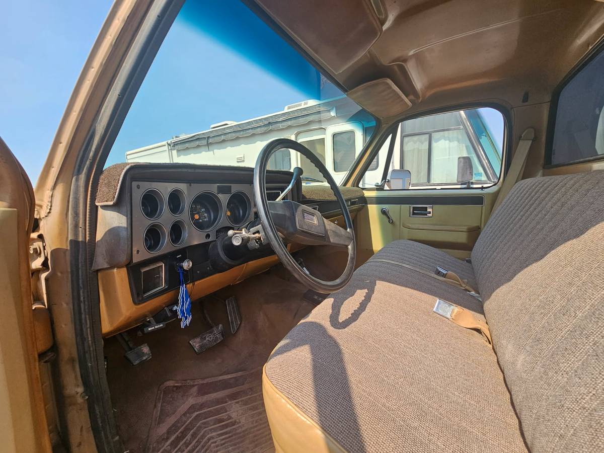 Gmc-Sierra-2500-1986-11